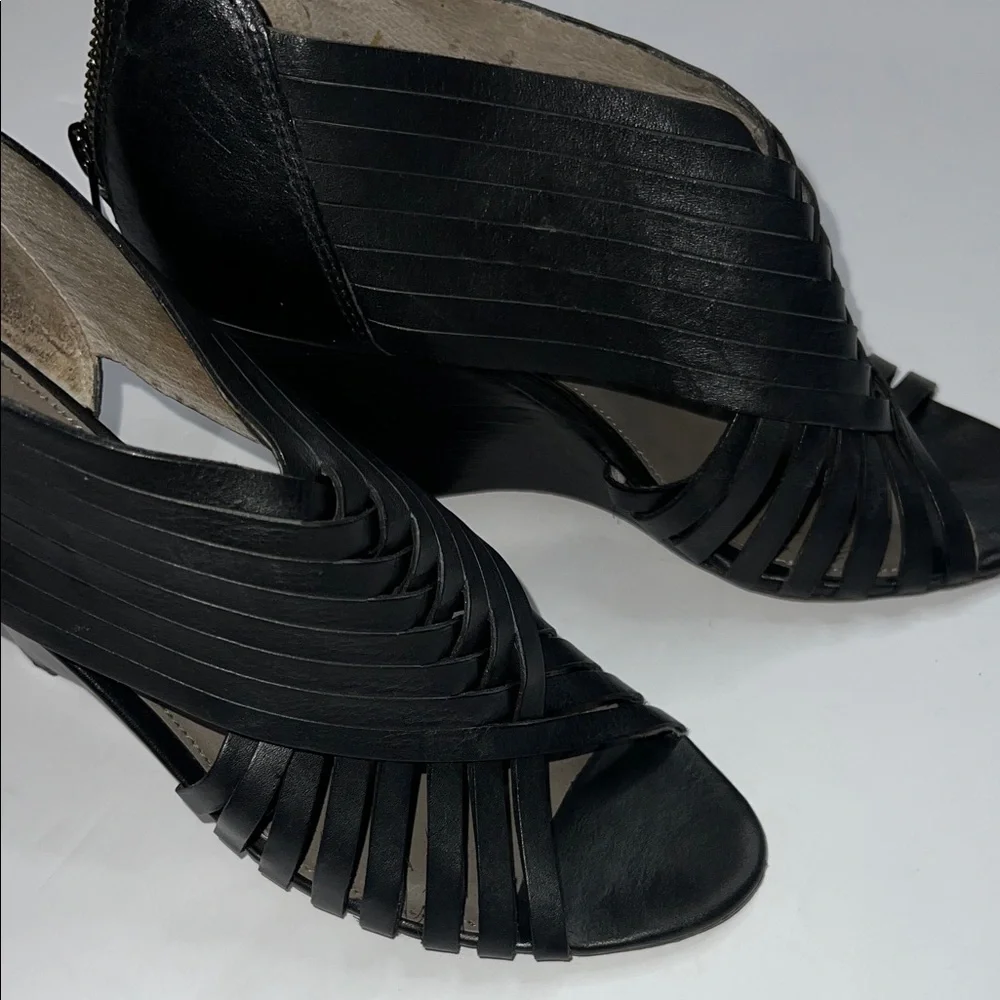 Vince Camuto Black Strappy Wedges size 6.5 - Picture 4 of 8
